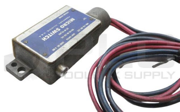 NEW MICRO SWITCH 1LN1-3-RH LIMIT SWITCH 10A-125 OR 250VDC, 1/2HP-125VAC - Image 3