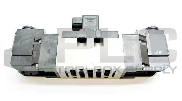 NEW SMC VS7-8-FG-D-3NMR SOLENOID VALVE - Image 4