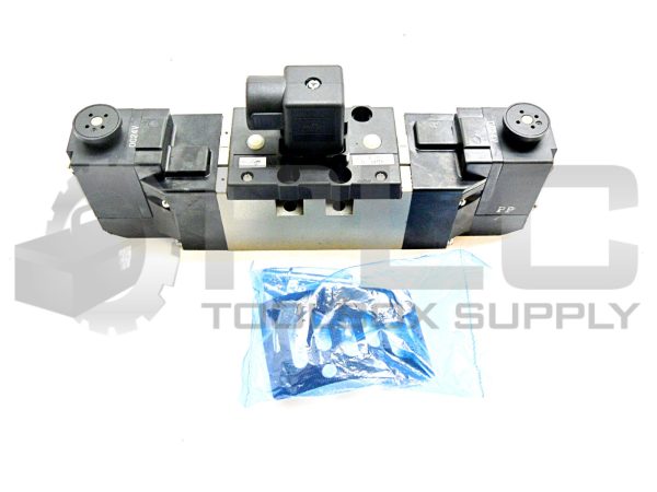 NEW SMC VS7-8-FG-D-3NMR SOLENOID VALVE