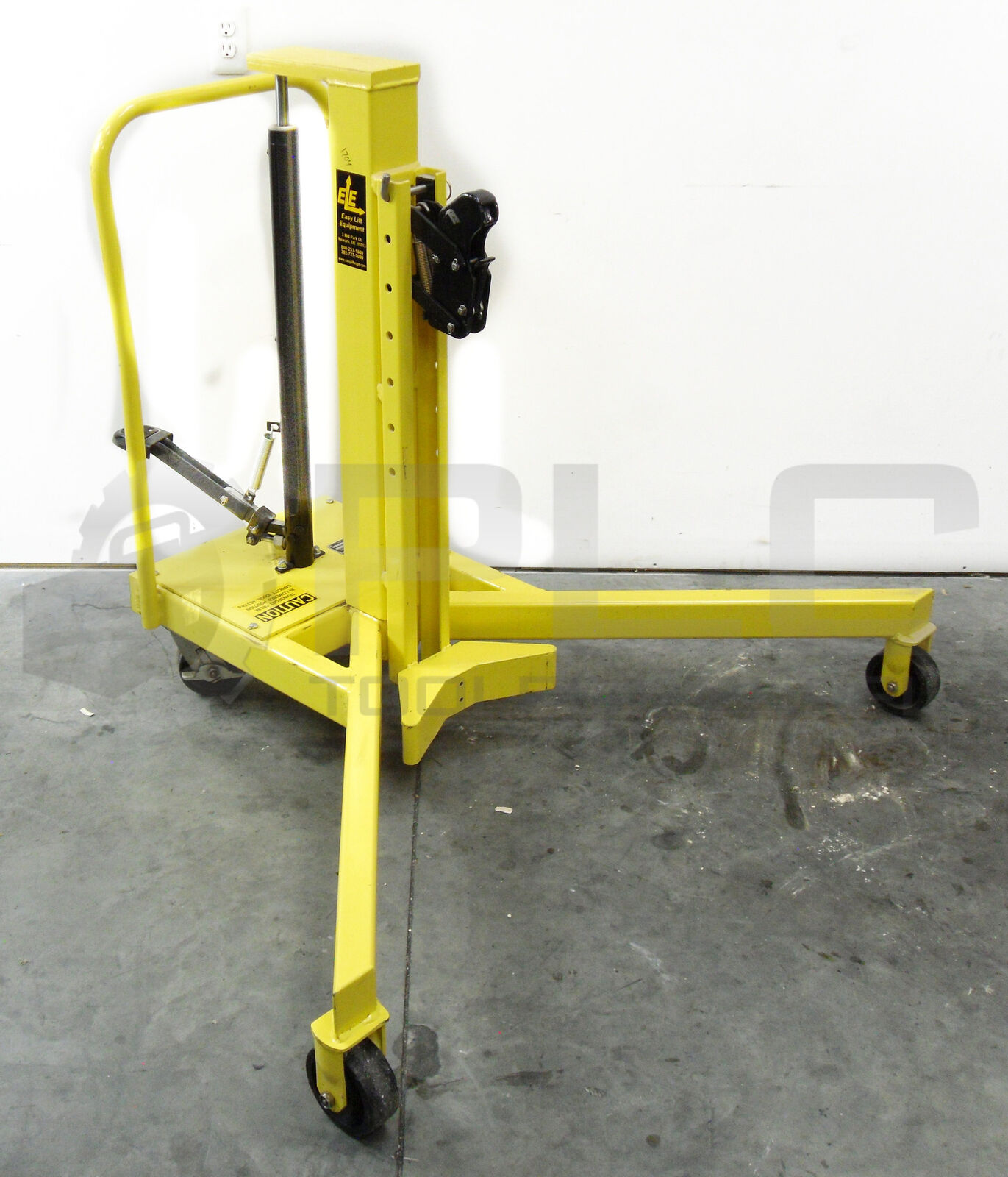 EASY LIFT EQUIPMENT ELE1000 DRUM LIFT 1000LB CAPACITY PLC Toolbox Supply