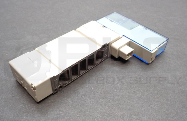 NEW SMC SY5100-5U1-HC SOLENOID VALVE - Image 3