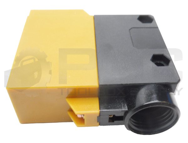 NEW OMRON E3A2-R3M4T PHOTOELECTRIC SWITCH 12-240VDC 24-240VAC - Image 5