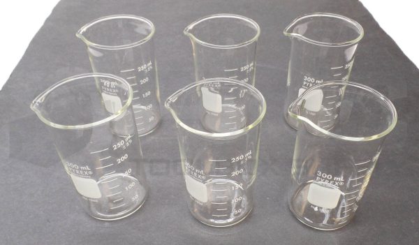 NEW PYREX 1060-300 BERZELIUS BEAKER W/ SPOUT TALL GRADUATED 1060 - Image 3