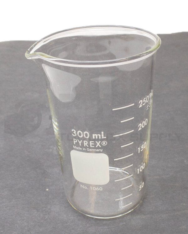 NEW PYREX 1060-300 BERZELIUS BEAKER W/ SPOUT TALL GRADUATED 1060 - Image 4