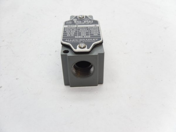 NEW ALLEN BRADLEY 802T-B SER D OILTIGHT LIMIT SWITCH NSMP - Image 3