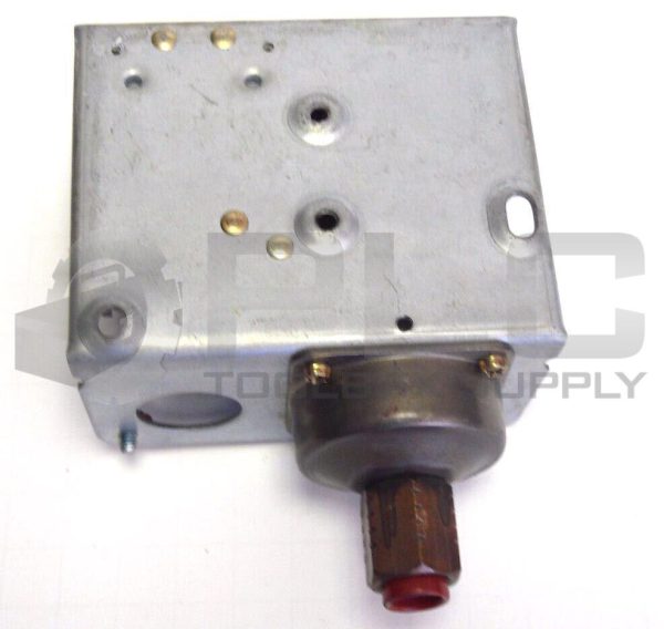 NEW JOHNSON CONTROLS PENN CONTROL P47AB-4 PRESSURE CONTROL - Image 3