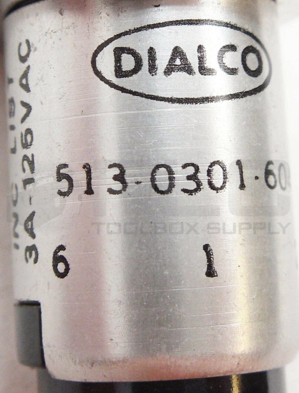NEW DIALCO 513-0301-604 PUSH BUTTON SWITCH 3A 125VAC - Image 6